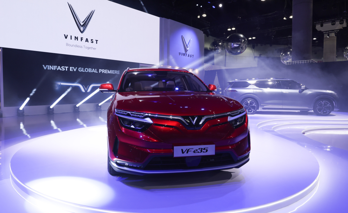 VinFast VF e35 - SUV phong cách coupe ra mắt tại Mỹ